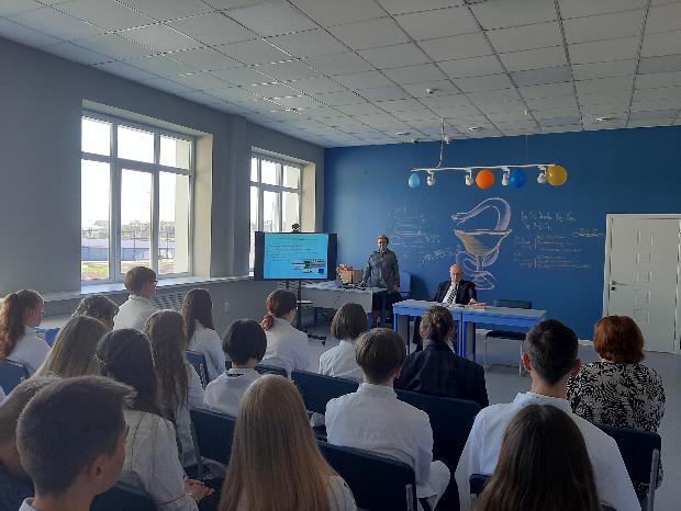 Встреча с учениками 10-11 медицинских классов в МБОУ Бутурлиновской СОШ