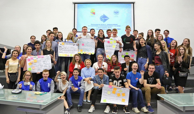 Студенты ВГМУ им. Н.Н. Бурденко приняли участие в работе молодежного форума «Сила в гражданском единстве»