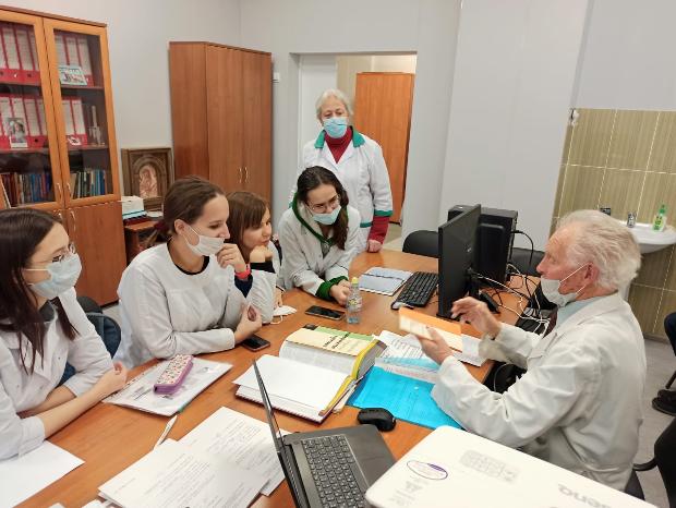 Встреча студентов с ветераном кафедры госпитальной педиатрии доцентом А.С. Борисовым