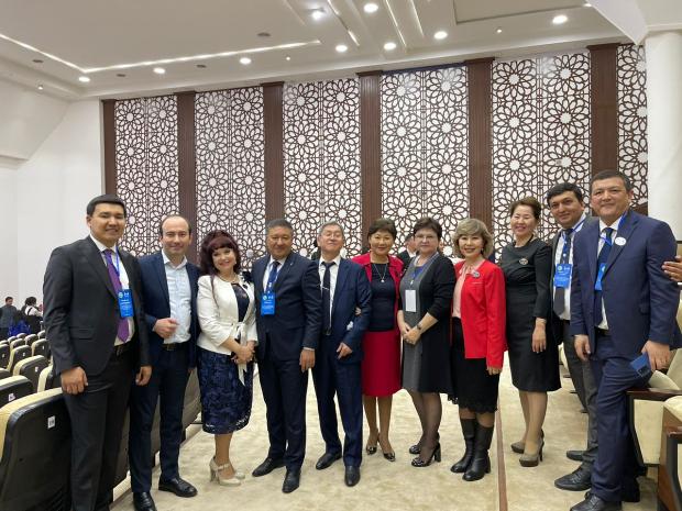 Узбекистан возобновляет оффлайн коммуникации. Академическая мобильность стартовала со стоматологов