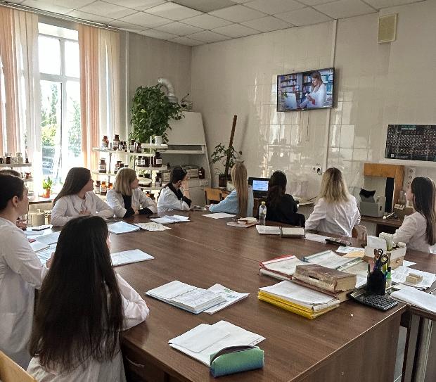 Встреча, посвященная празднованию Дня фармацевтического работника Встреча, посвященная празднованию Дня фармацевтического работника