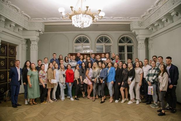 Студенты медуниверситета приняли участие в КиноКВИЗЕ, посвященном Дню российского кино