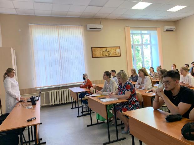 Итоги учебно-методической конференции: «Методика проведения фармацевтического консультирования и фармацевтической экспертизы рецепта в работе провизора» Итоги учебно-методической конференции: «Методика проведения фармацевтического консультирования и фармацевтической экспертизы рецепта в работе провизора»