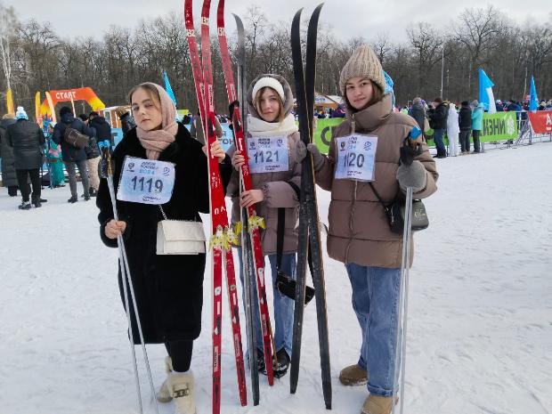 Обучающиеся ВГМУ им. Н.Н. Бурденко приняли участие во Всероссийской лыжной гонке «Лыжня России 2024»