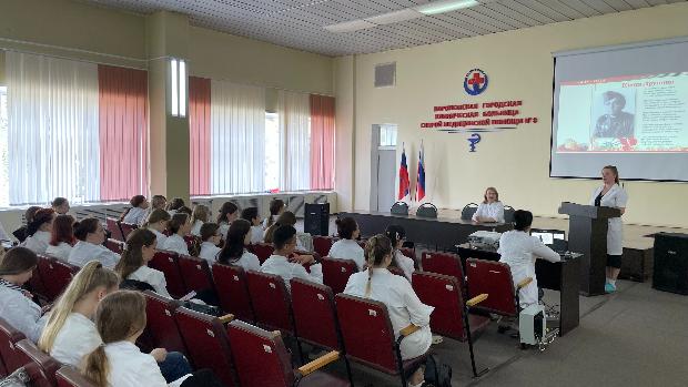 Итоги учебно-методической конференции, приуроченной к международному дню медицинской сестры и 80-летию Победы в Великой Отечественной войне «Вклад медицинских сестер в мировую науку и медицину»