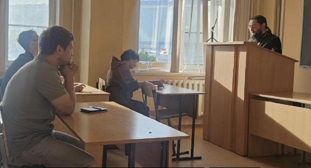 Лекция священника Павла Семёнова вызвала интерес и дискуссию