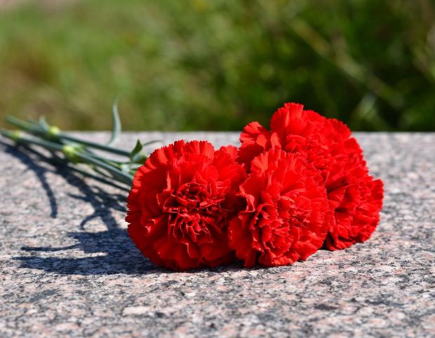 День памяти и скорби. В ВГМУ им. Н.Н. Бурденко состоялись митинг и торжественное возложение цветов к памятному знаку, расположенному на территории главного корпуса вуза