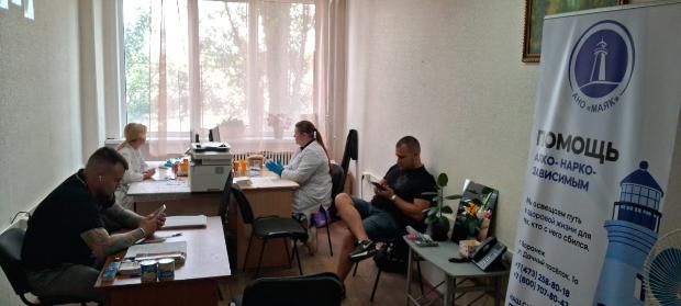 Обучающиеся ВГМУ помогают в профилактике ВИЧ в уголовно-исполнительной инспекции УФСИН